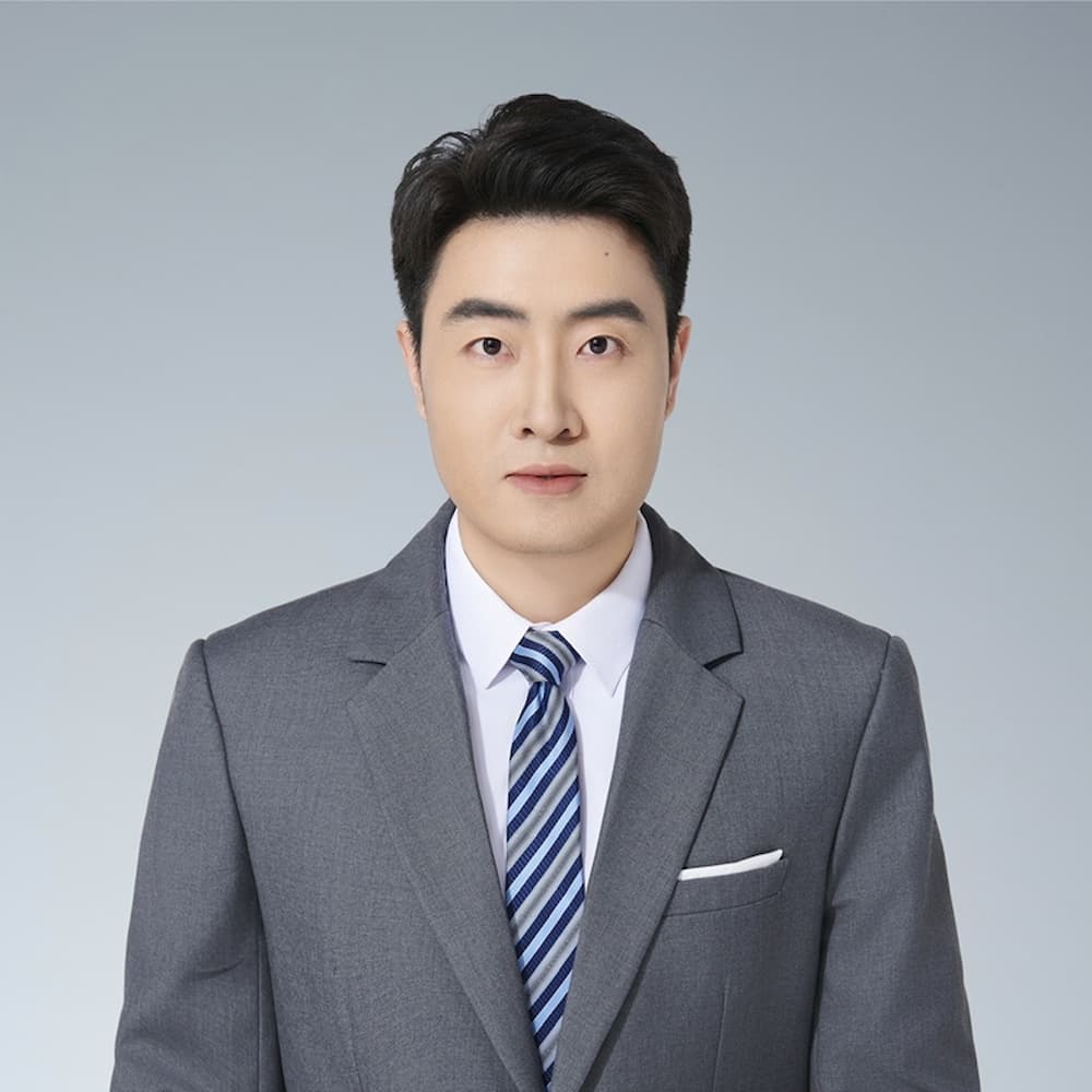 何文平.jpg