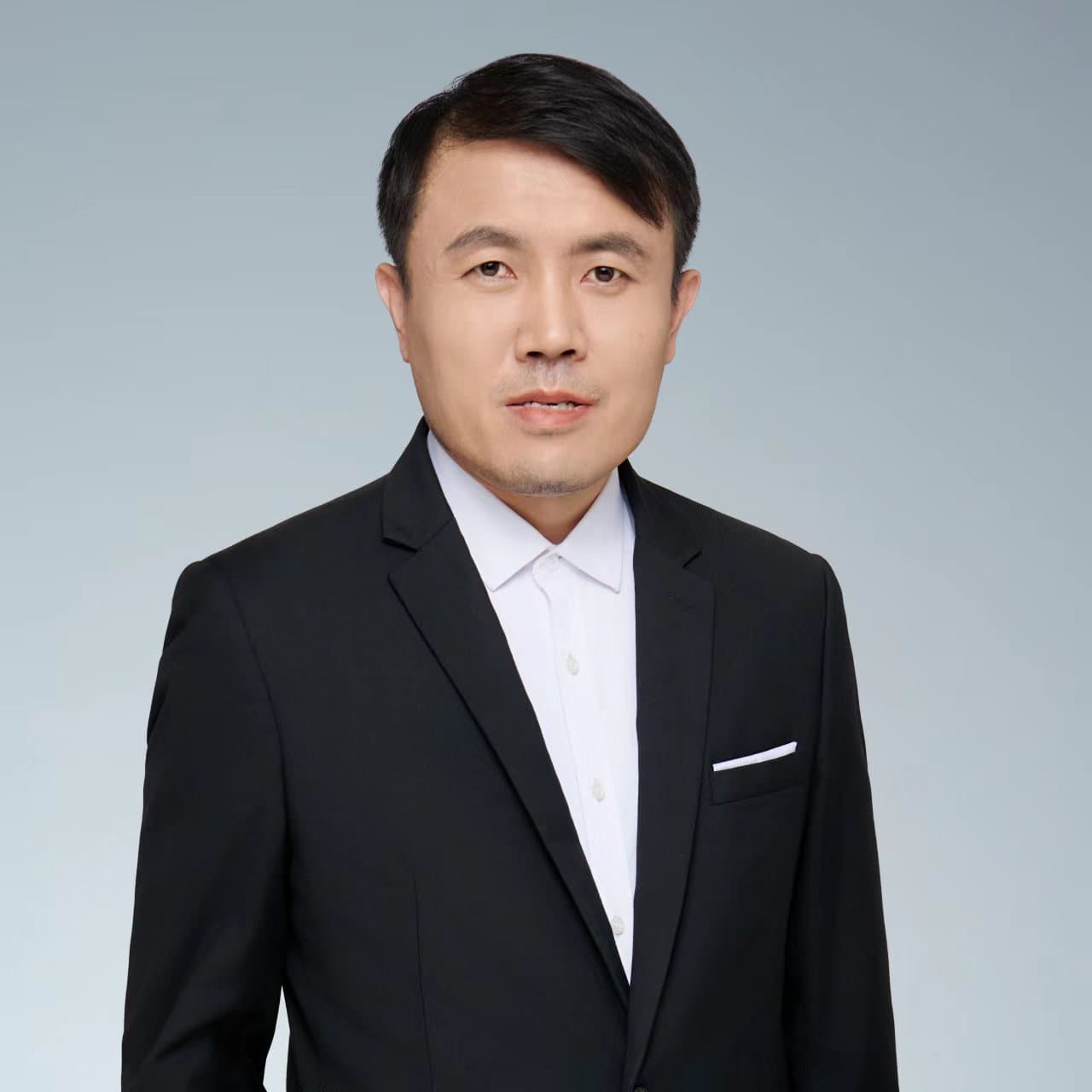 贾伟.jpg