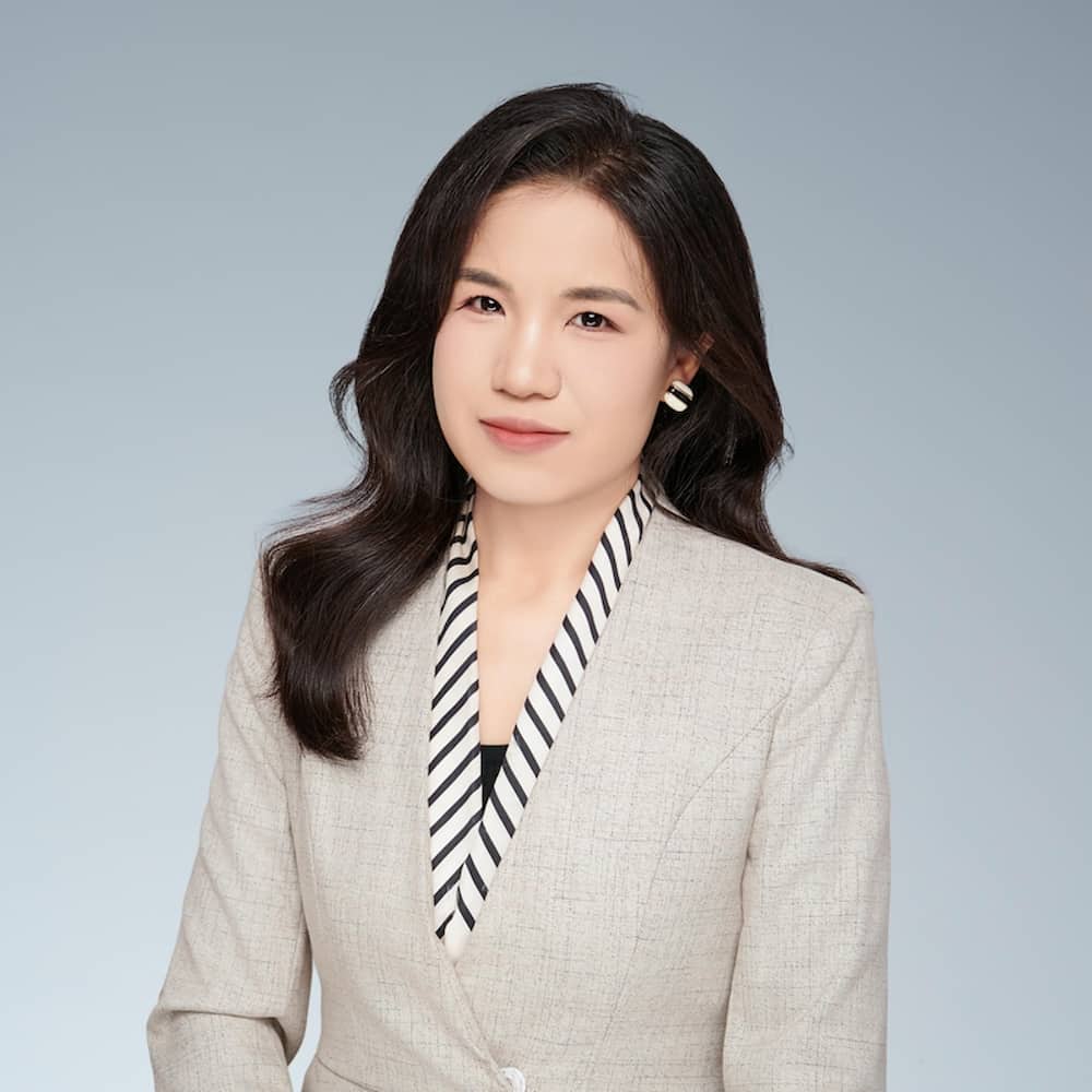 李雪.jpg